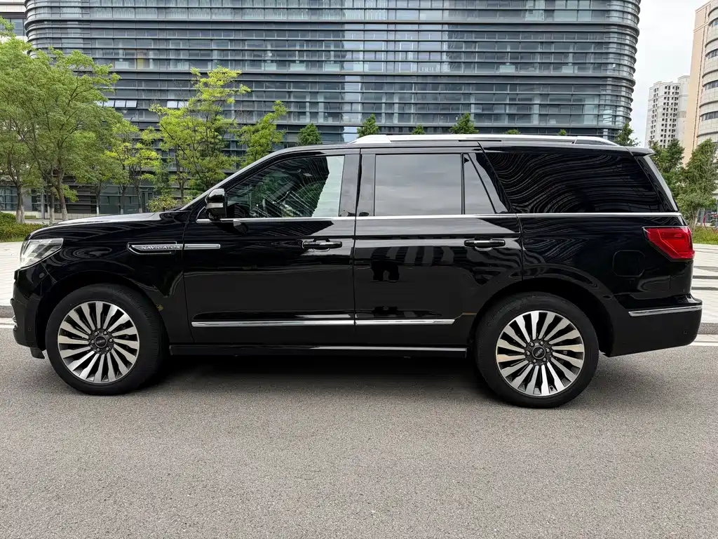Lincoln Navigator — фото 3