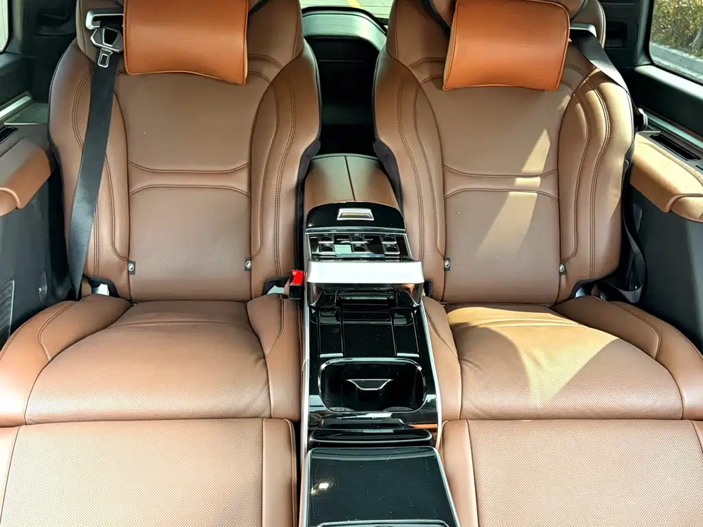 Lincoln Navigator — фото 11