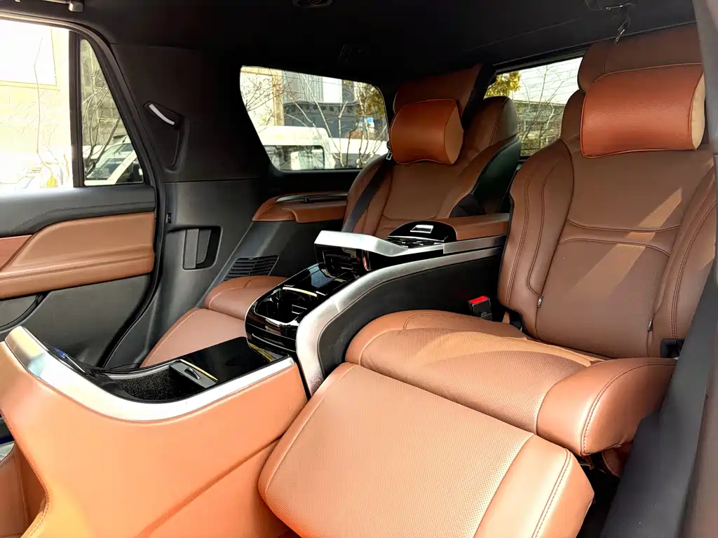 Lincoln Navigator — фото 10