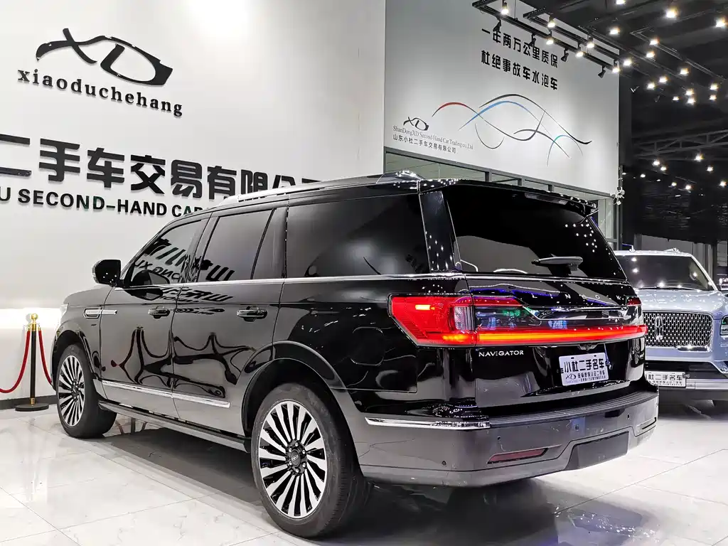 Lincoln Navigator — фото 18