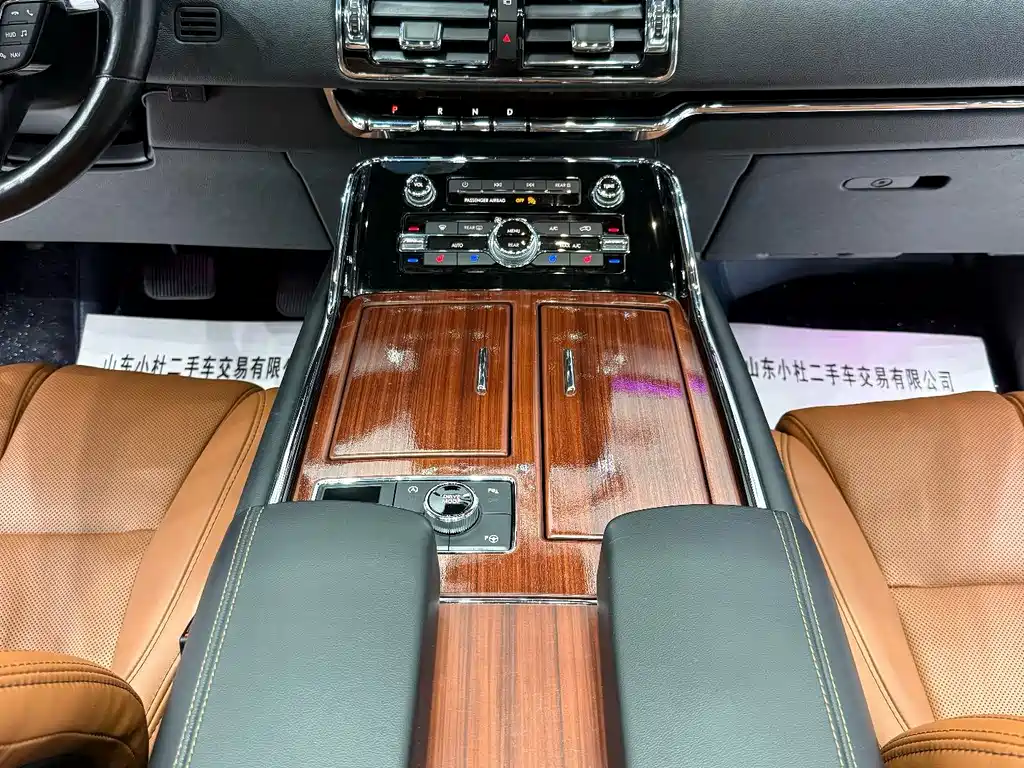 Lincoln Navigator — фото 8