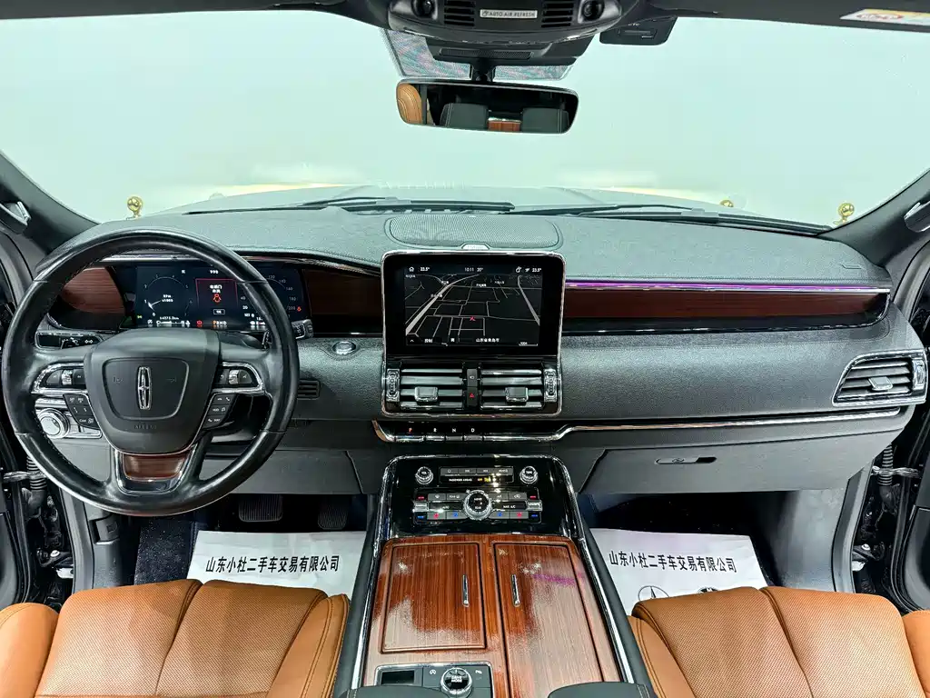 Lincoln Navigator — фото 9
