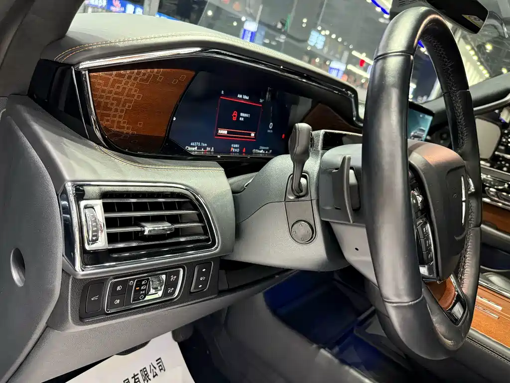 Lincoln Navigator — фото 11