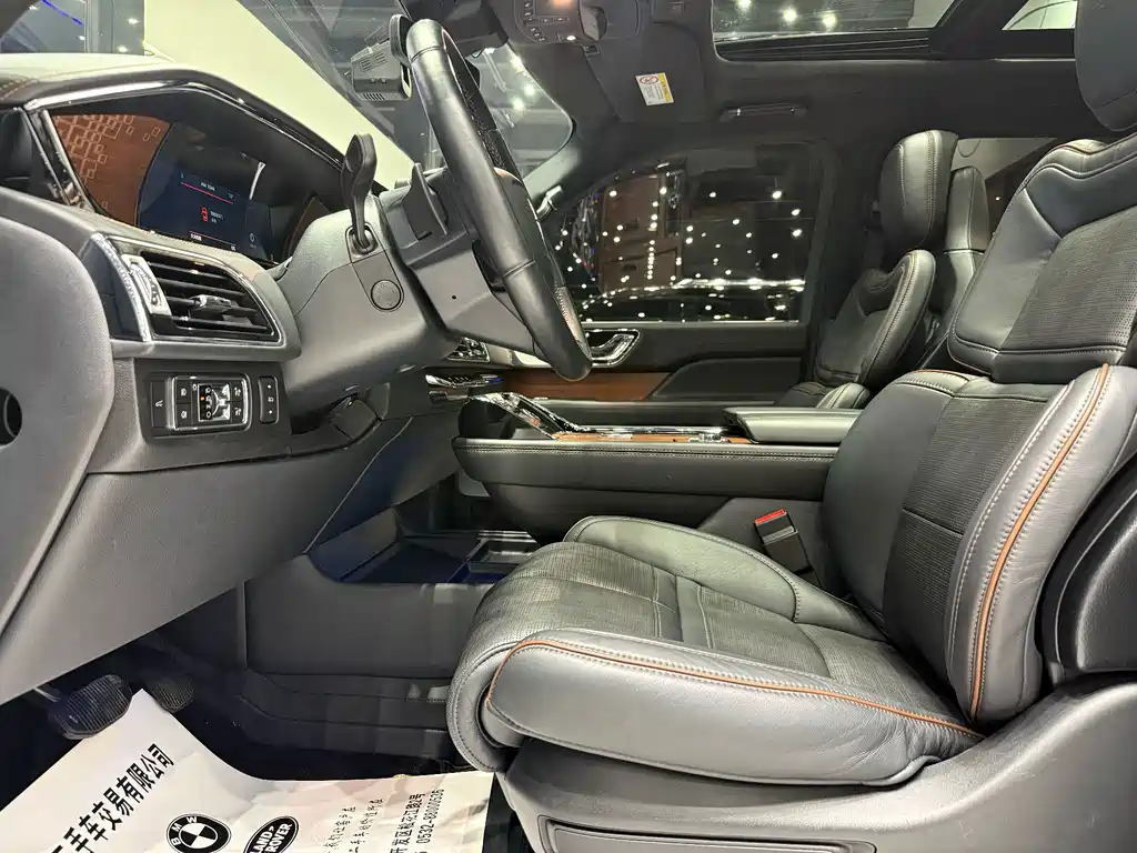 Lincoln Navigator — фото 10