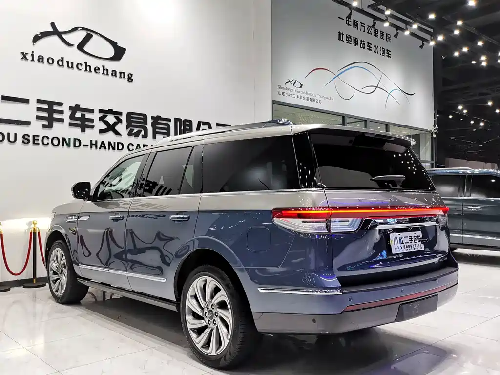 Lincoln Navigator — фото 19