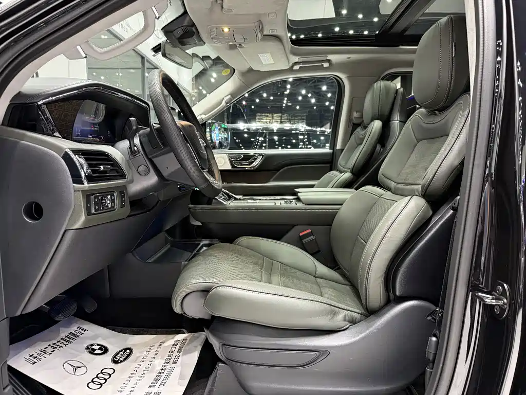 Lincoln Navigator — фото 10