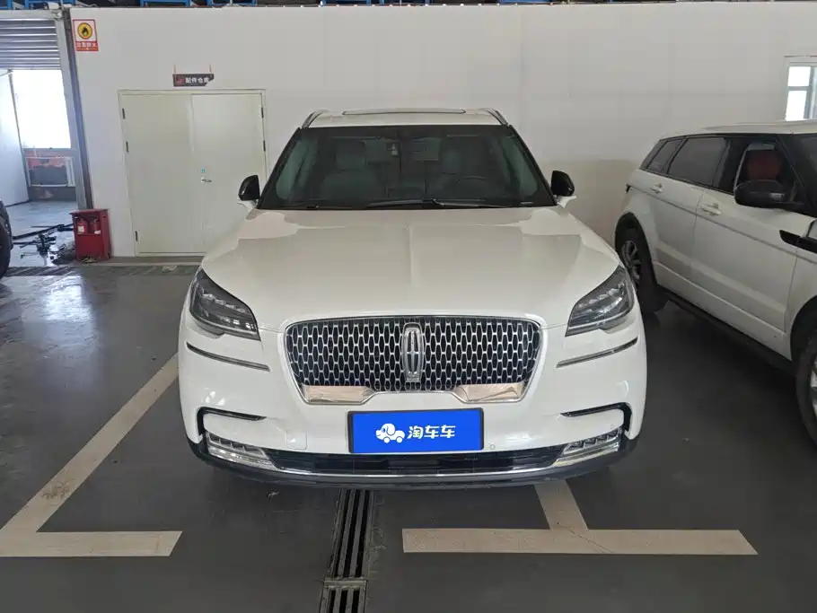 Lincoln Aviator (Import) — фото 2