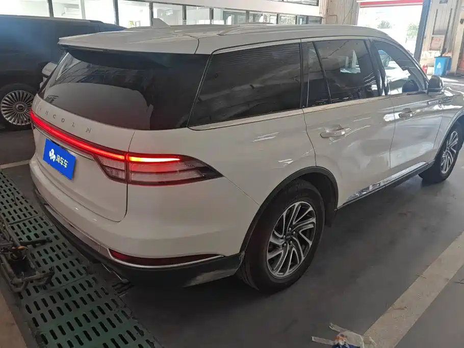 Lincoln Aviator (Import) — фото 3