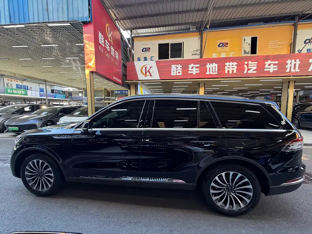 Lincoln Aviator — фото 4