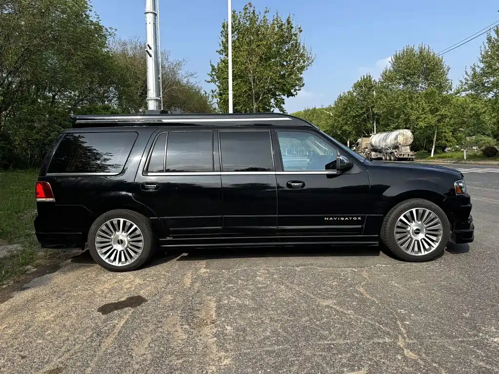 Lincoln Navigator — фото 4