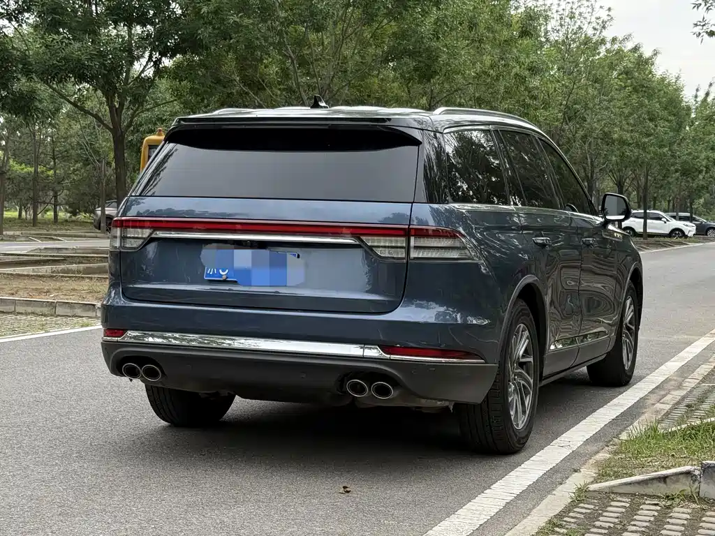Lincoln Aviator (Import) — фото 4