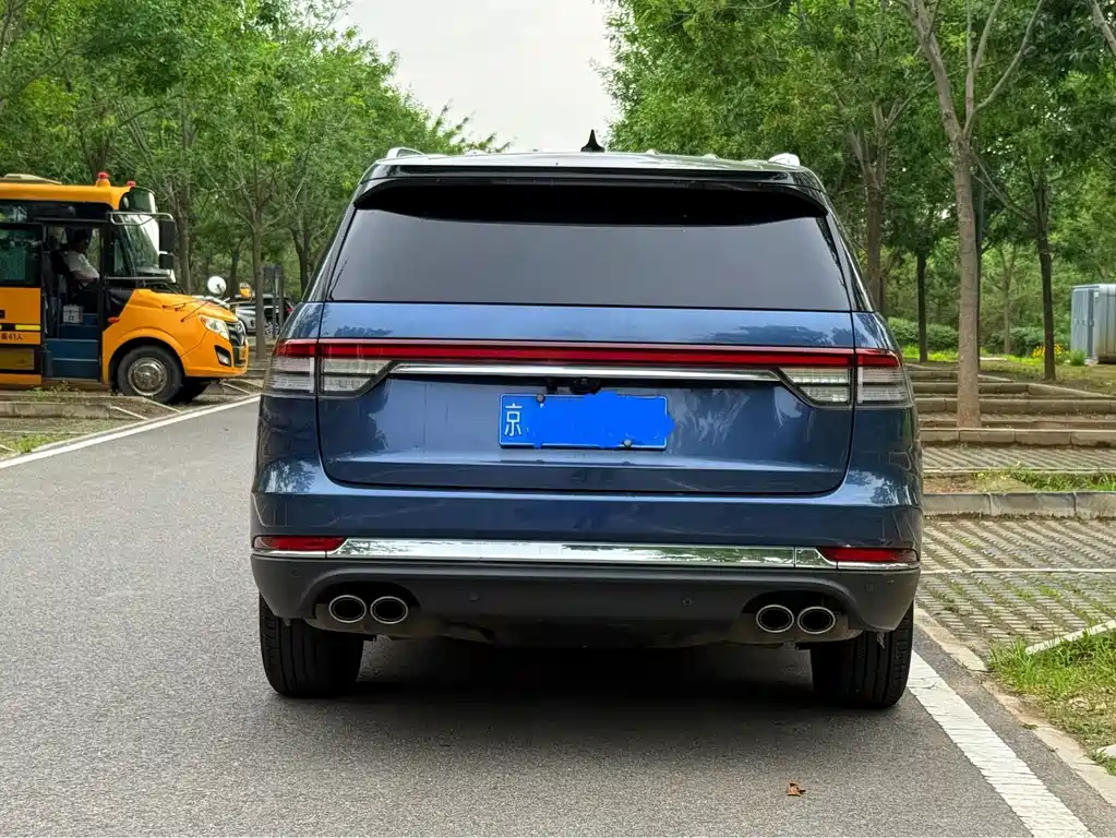 Lincoln Aviator (Import) — фото 5