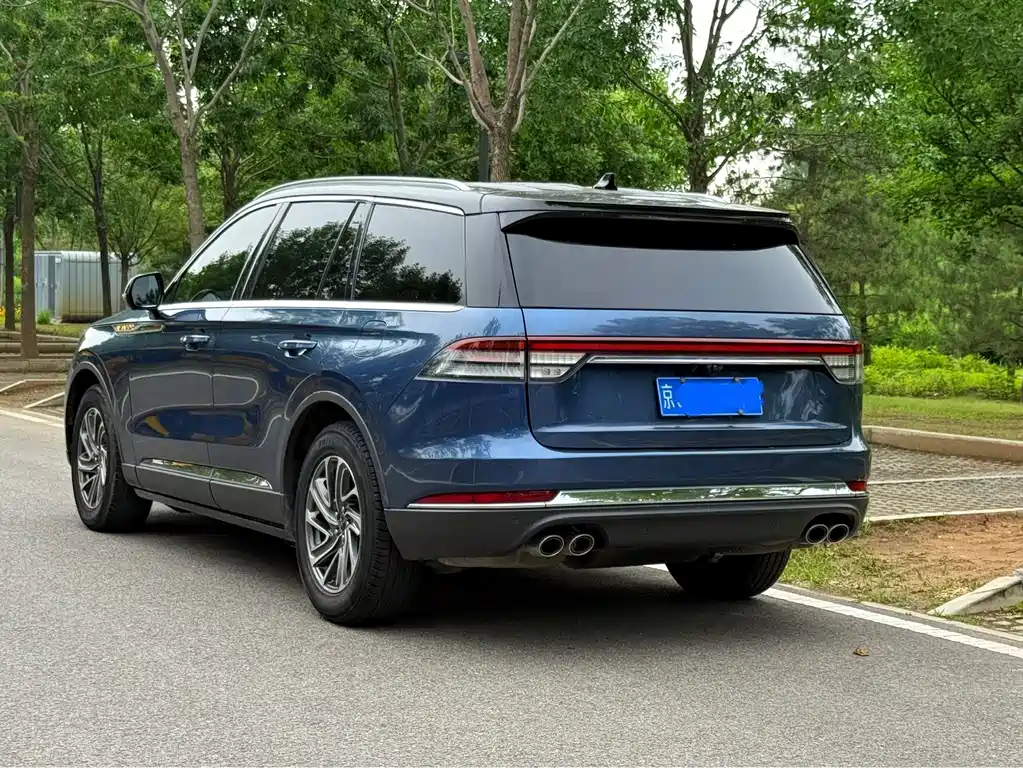 Lincoln Aviator (Import) — фото 6