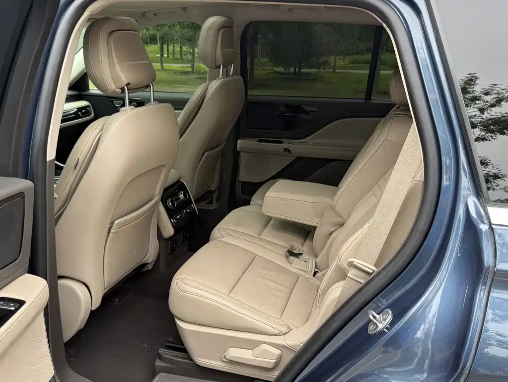 Lincoln Aviator (Import) — фото 8