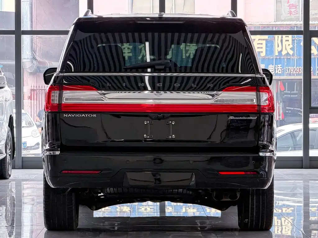 Lincoln Navigator — фото 3