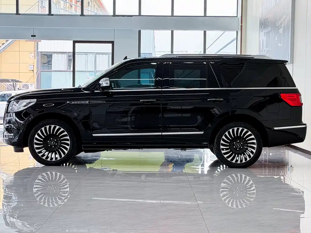 Lincoln Navigator — фото 5