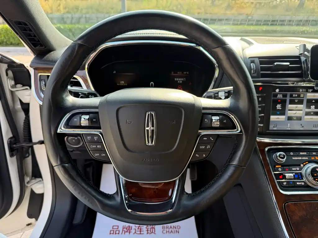 Lincoln Continental — фото 10