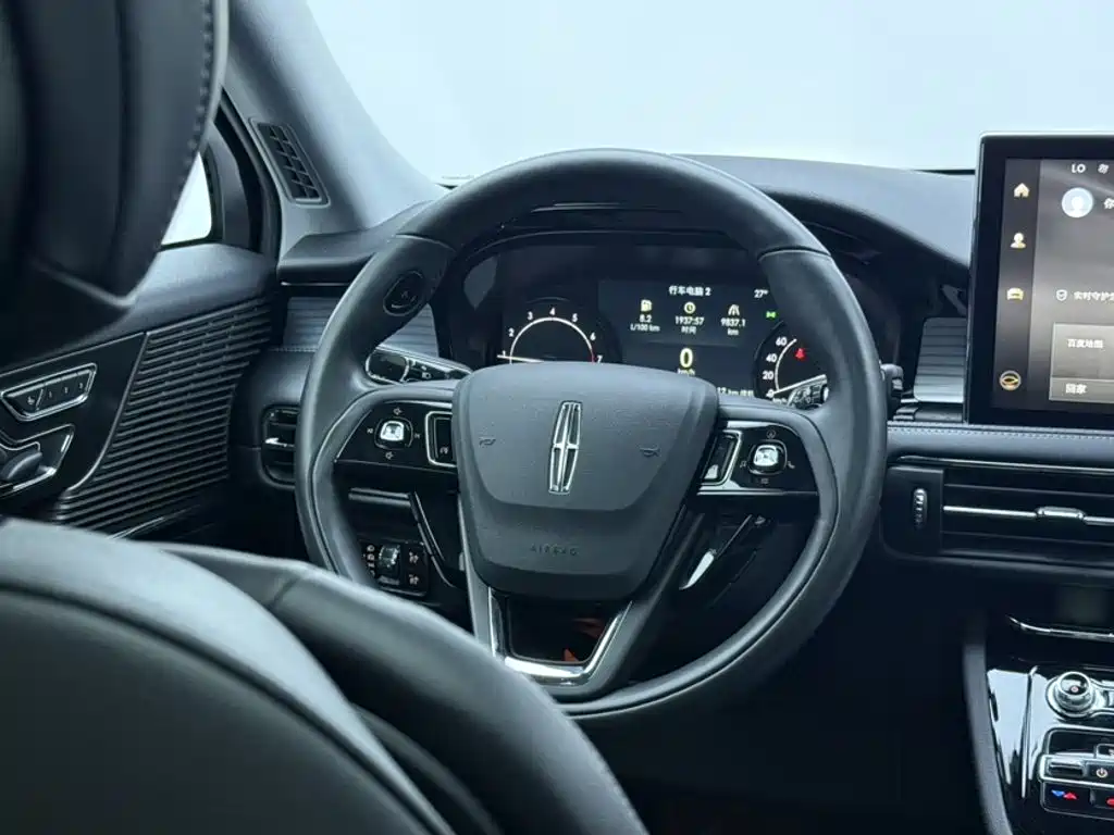 Lincoln Corsair — фото 14