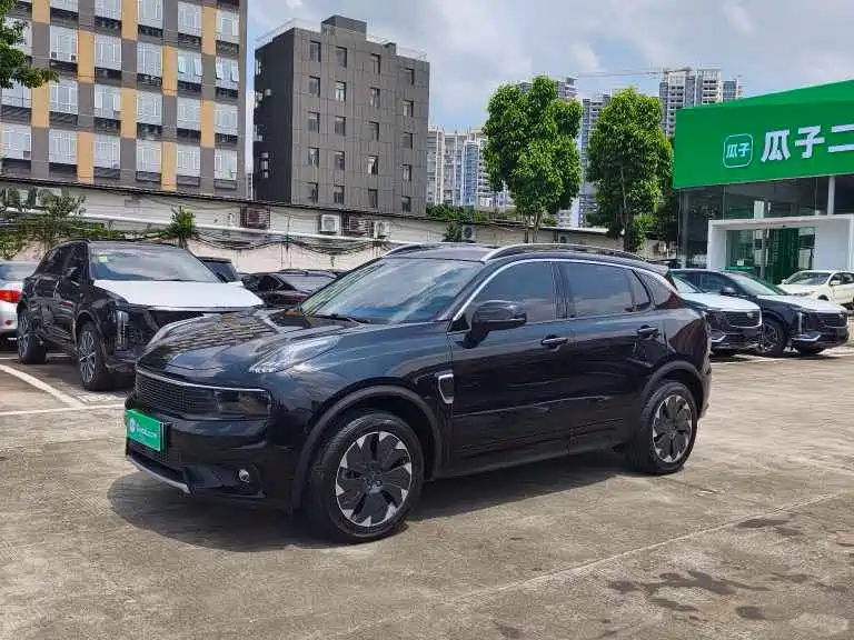 Lynk & Co 01 EM-P
