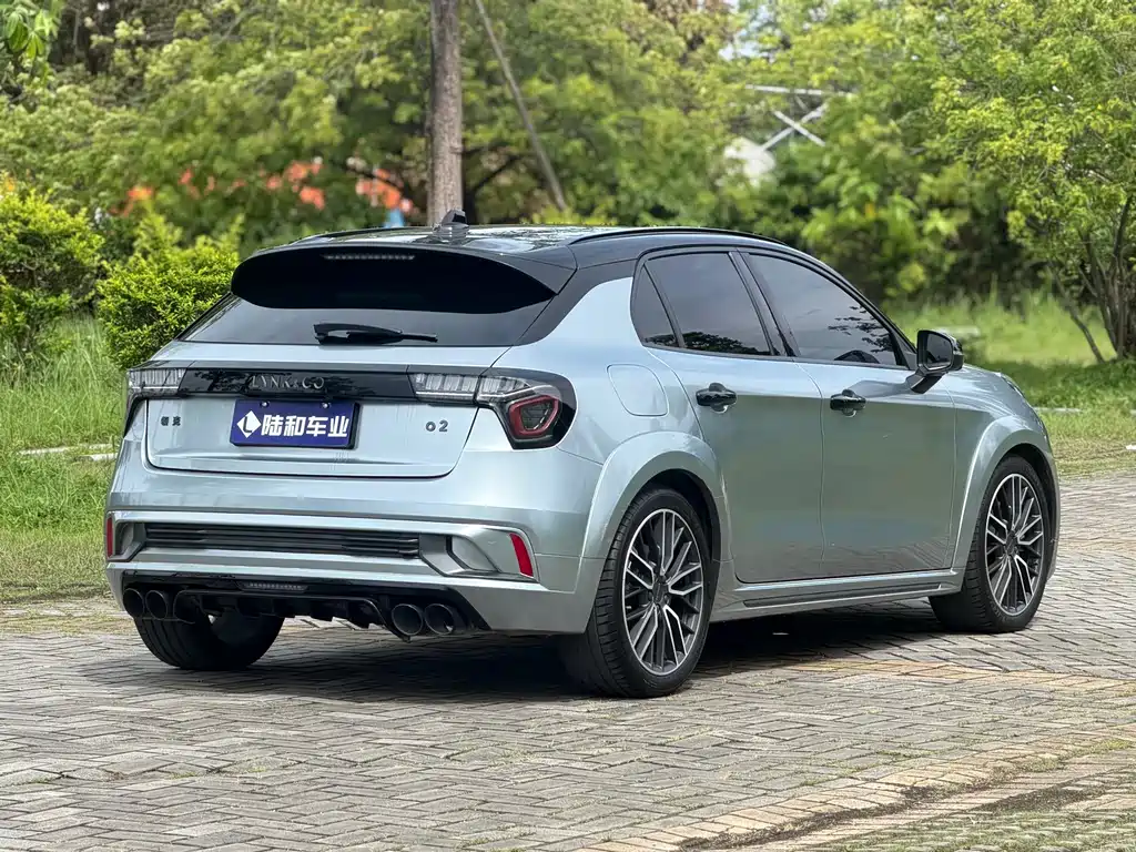 Lynk & Co 02 Hatchback — фото 6