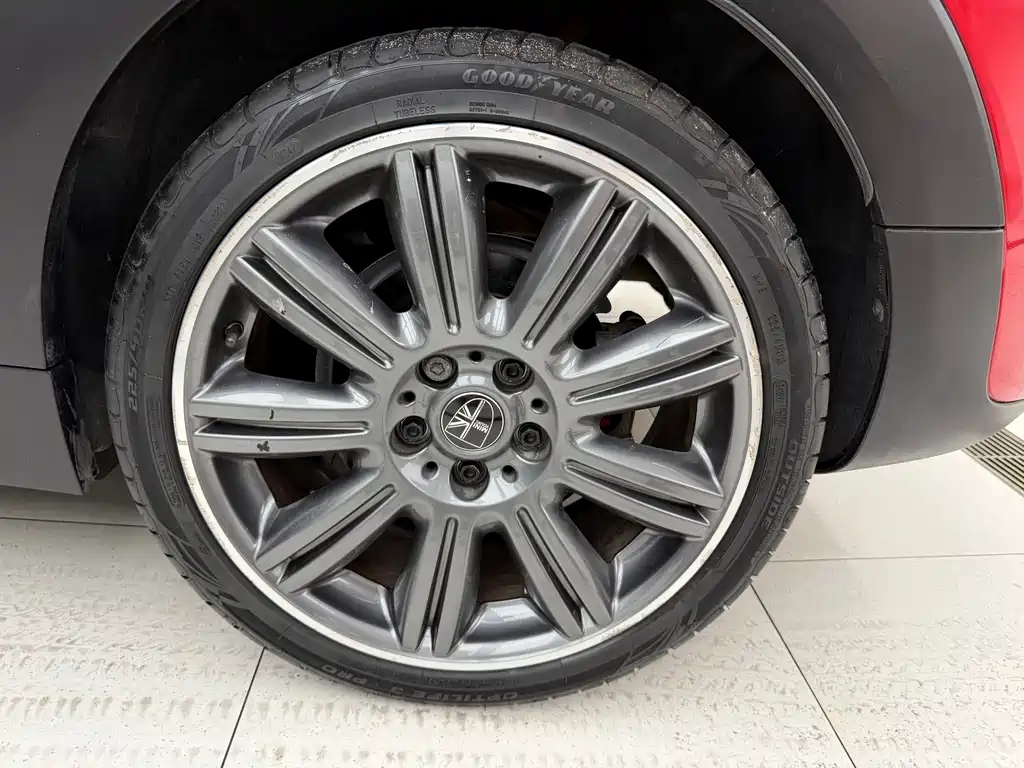 MINI Mini Clubman — фото 19