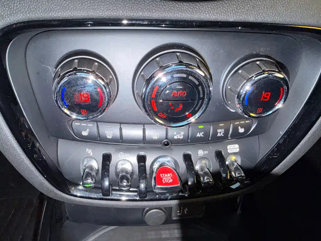 MINI Mini Clubman — фото 10