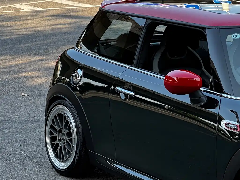 MINI Mini JCW — фото 2