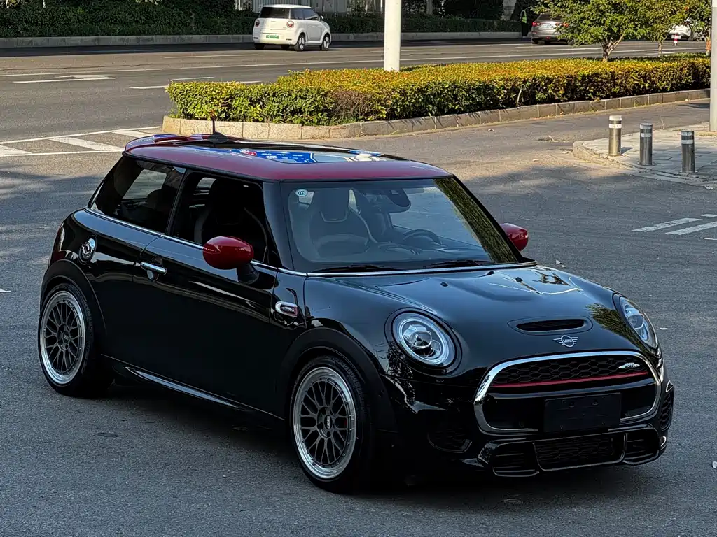 MINI Mini JCW — фото 13