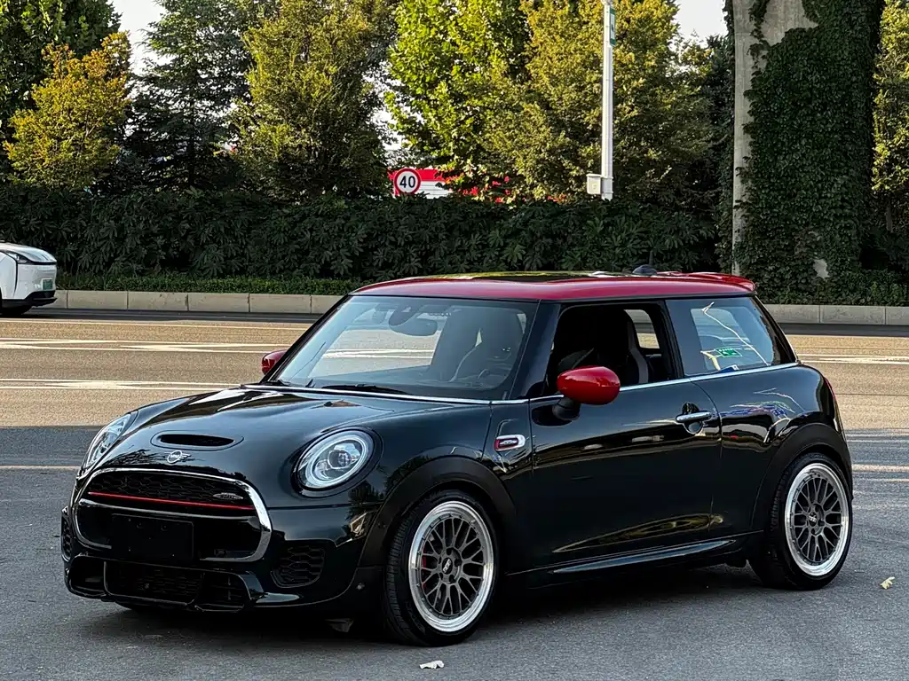 MINI Mini JCW — фото 14