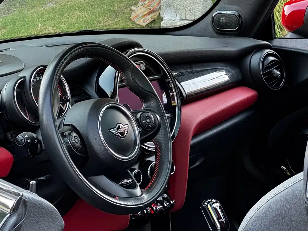 MINI Mini JCW — фото 4