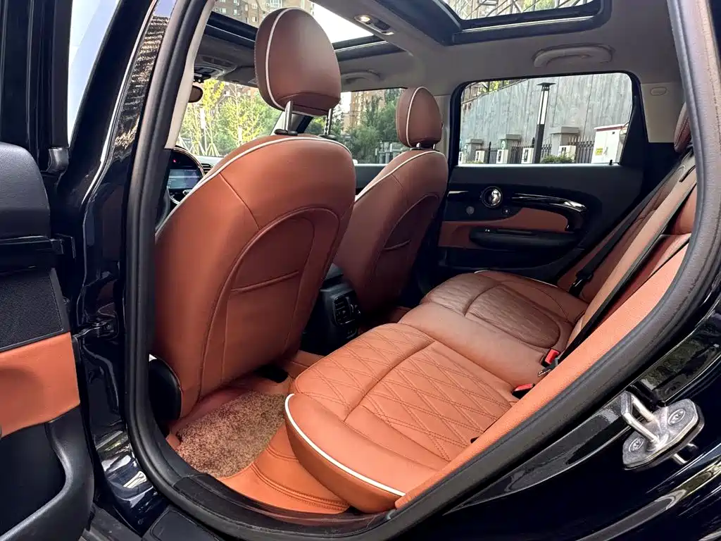 MINI Mini Clubman — фото 6