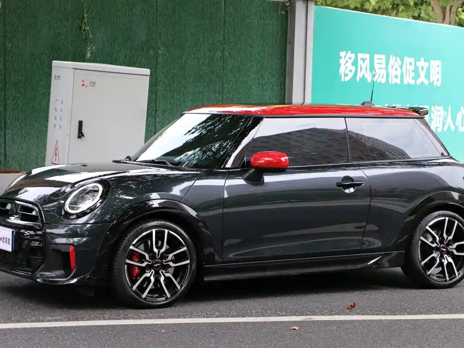 MINI Mini JCW — фото 11