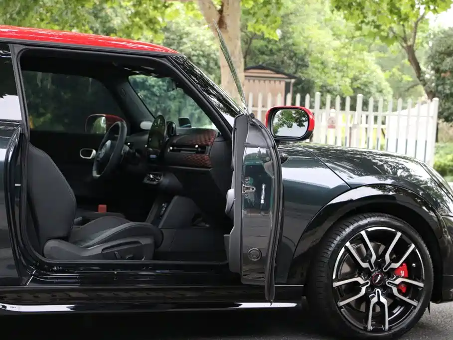 MINI Mini JCW — фото 21
