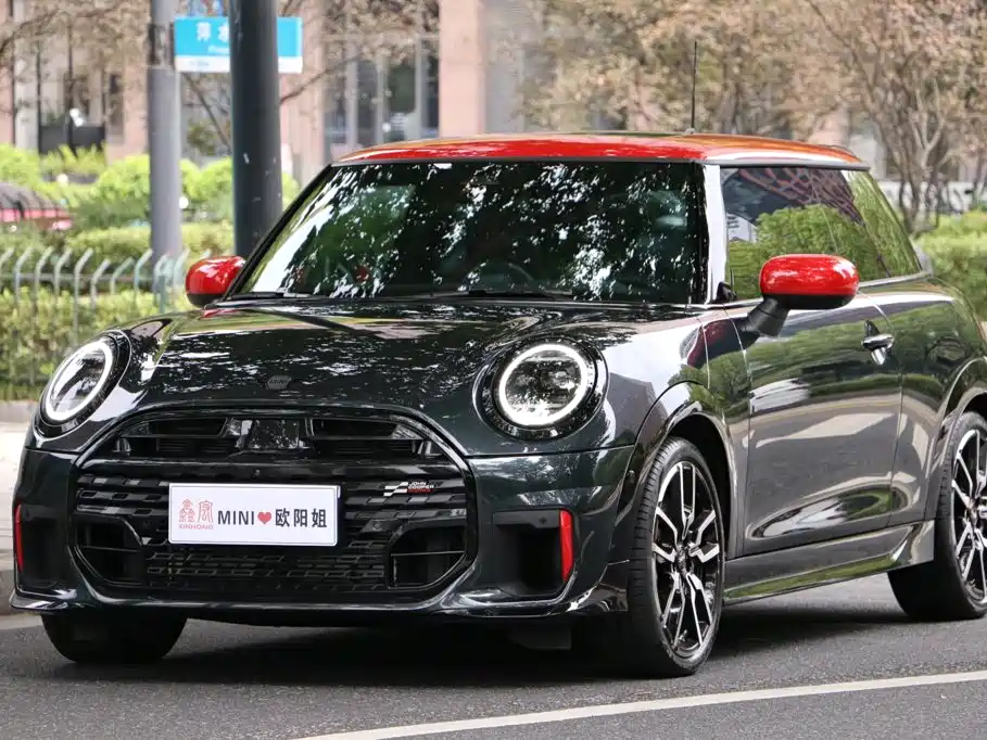 MINI Mini JCW — фото 9