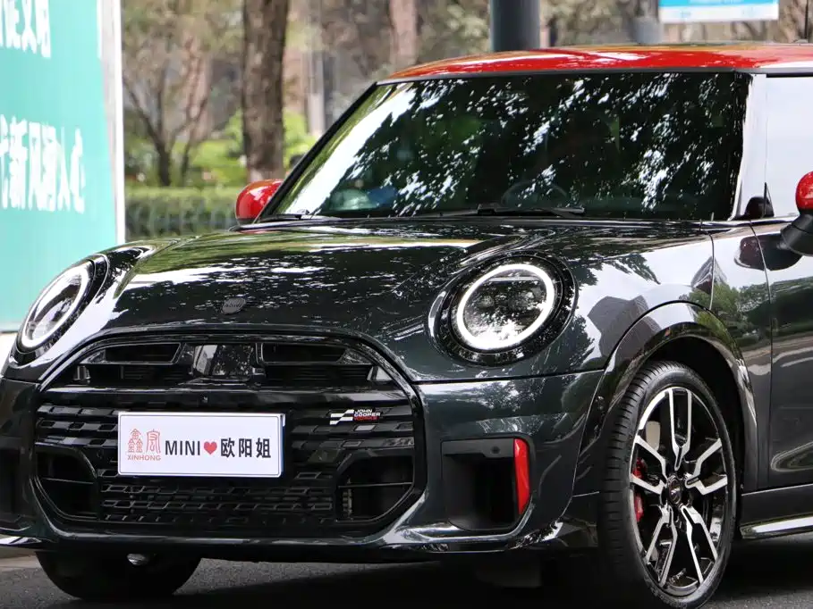 MINI Mini JCW — фото 10
