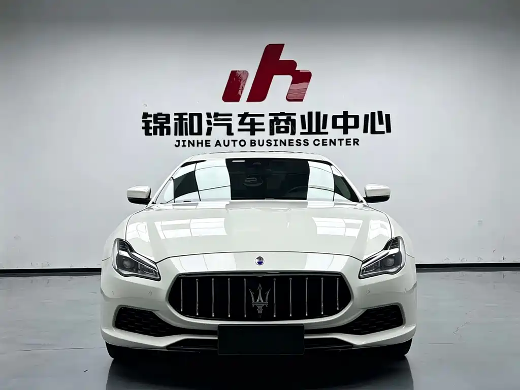 Maserati Quattroporte — фото 3