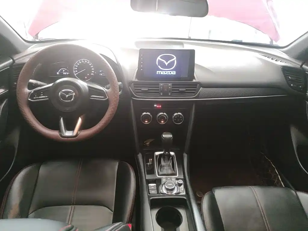 Mazda CX-4 — фото 10