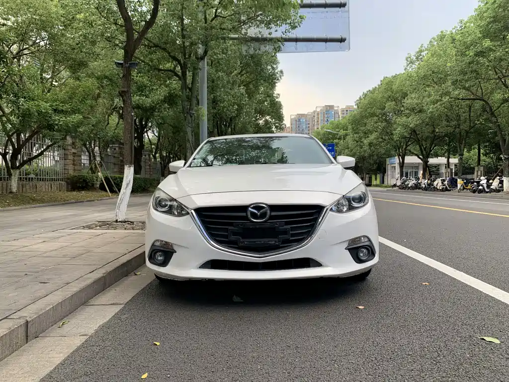 Mazda 3 Axela — фото 2