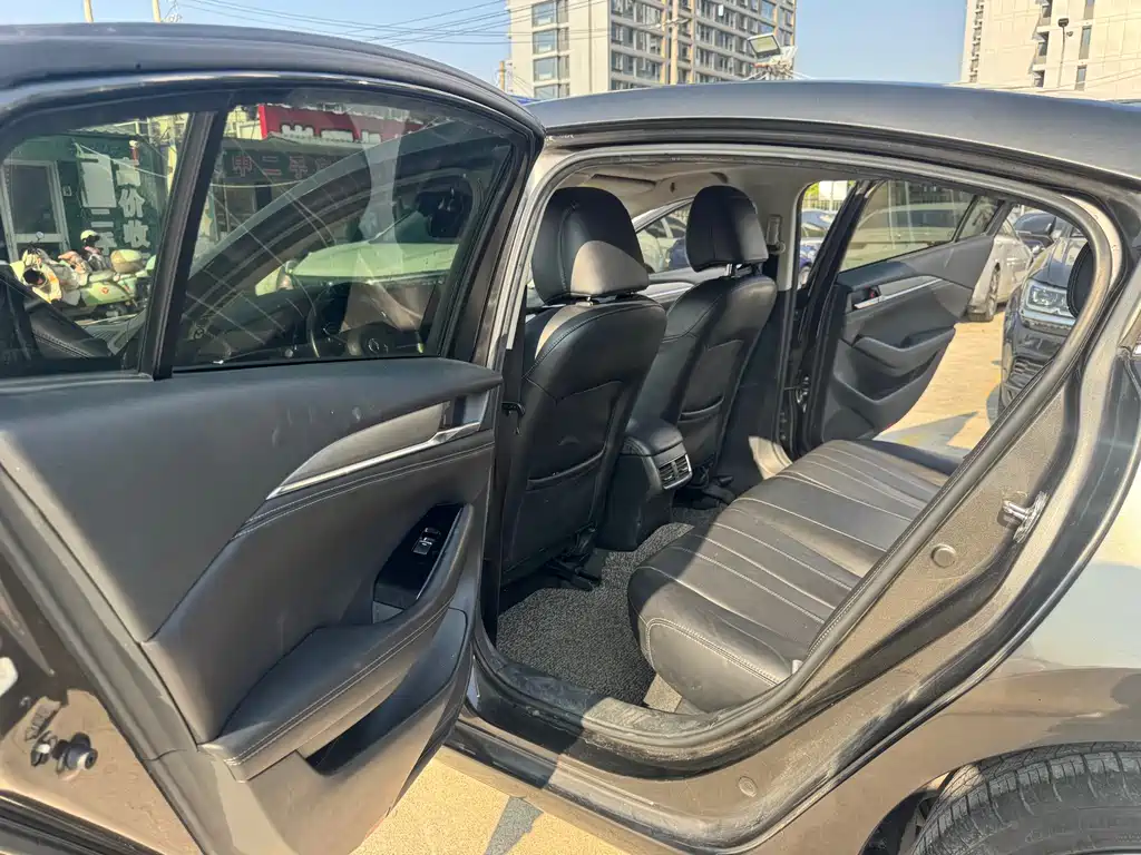 Mazda Atenza — фото 10