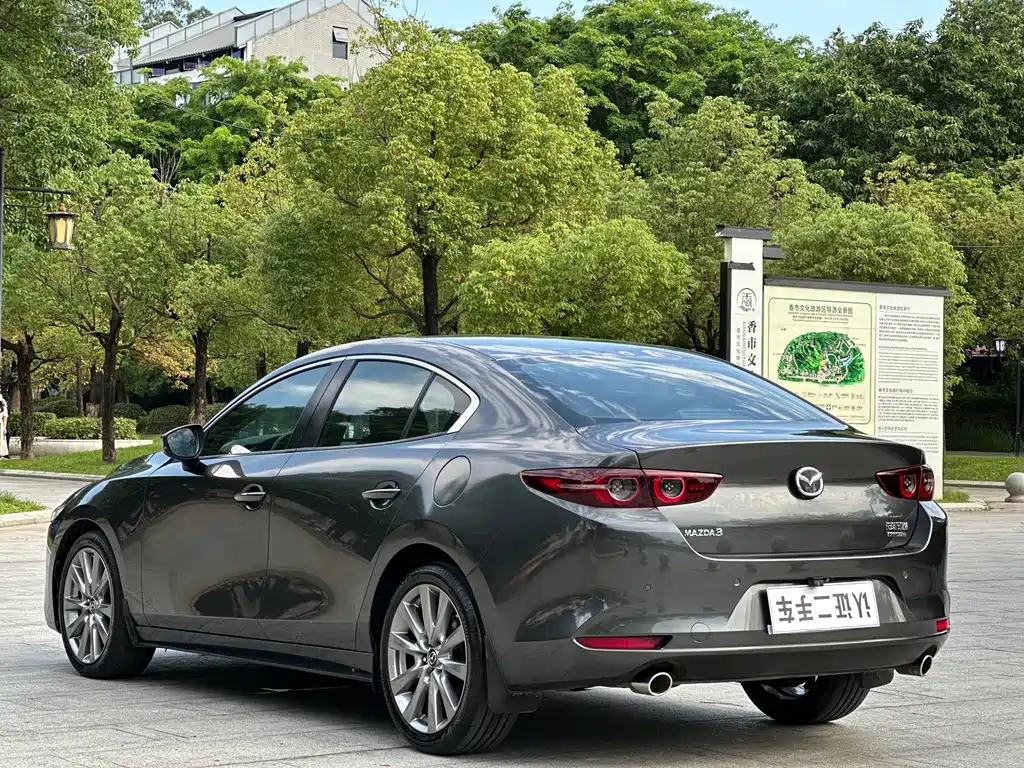 Mazda 3 Axela — фото 14