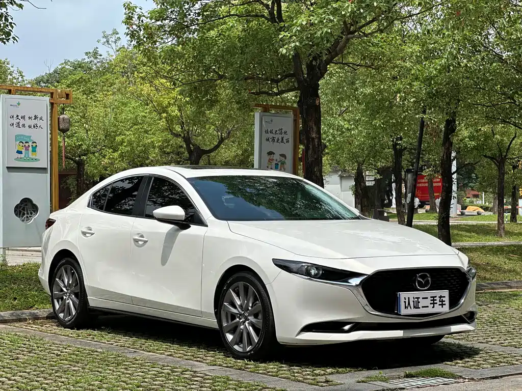 Mazda 3 Axela — фото 3