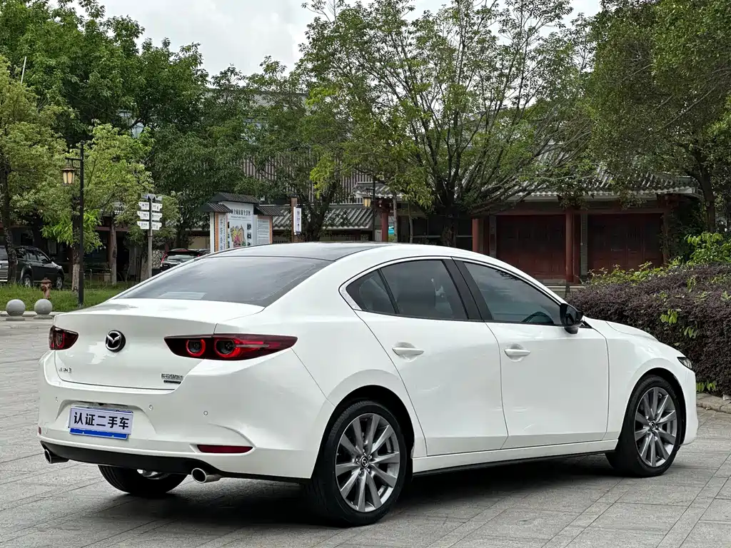 Mazda 3 Axela — фото 5