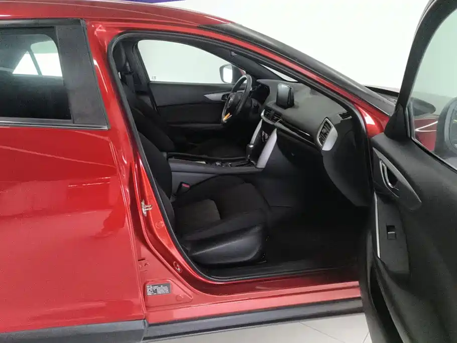Mazda CX-4 — фото 8