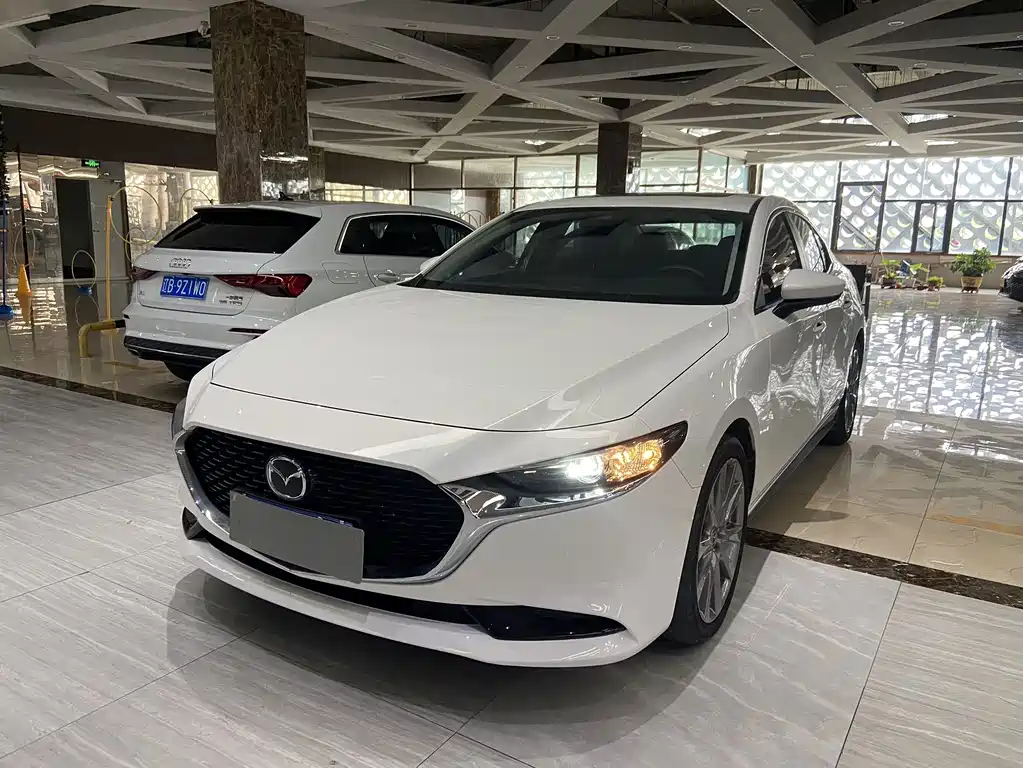 Mazda 3 Axela — фото 3