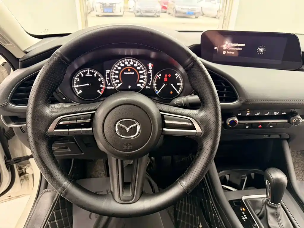 Mazda 3 Axela — фото 13