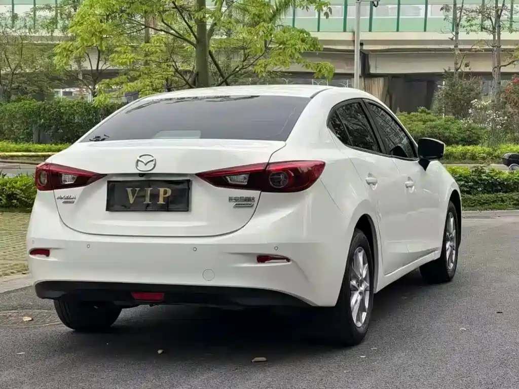 Mazda 3 Axela — фото 11