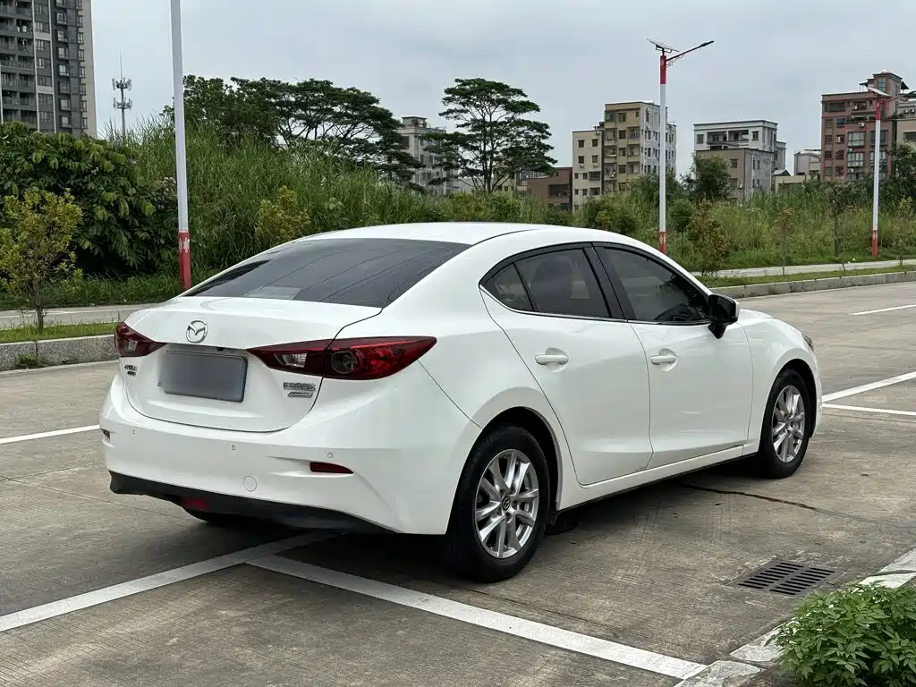 Mazda 3 Axela — фото 22