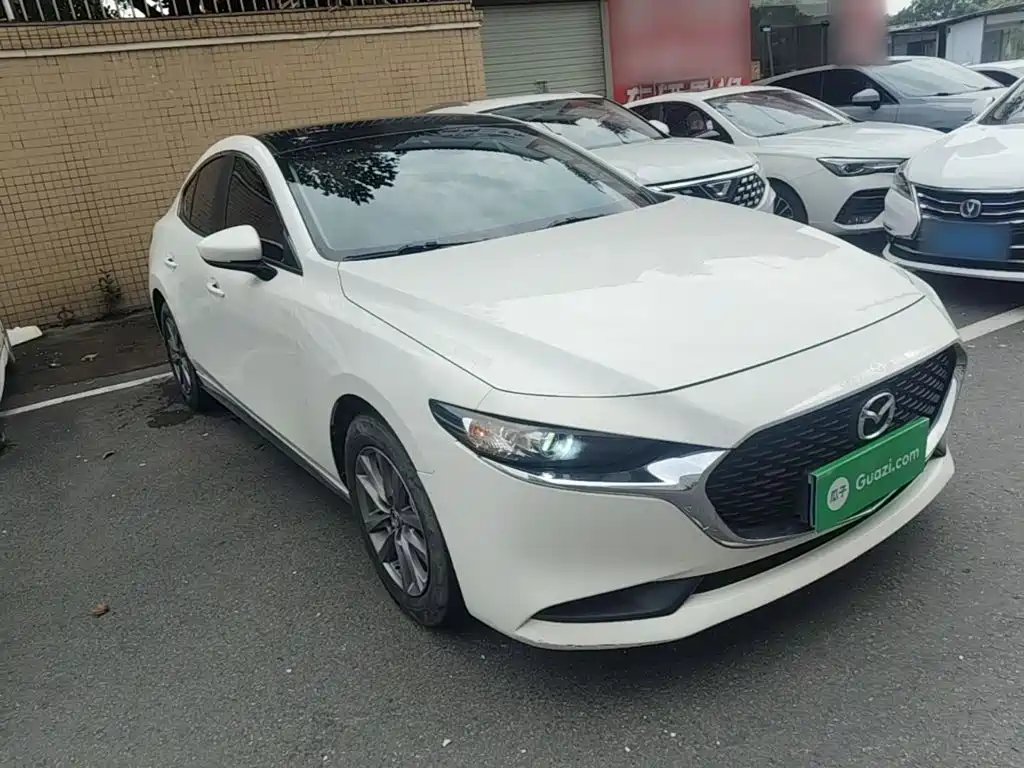 Mazda 3 Axela — фото 4