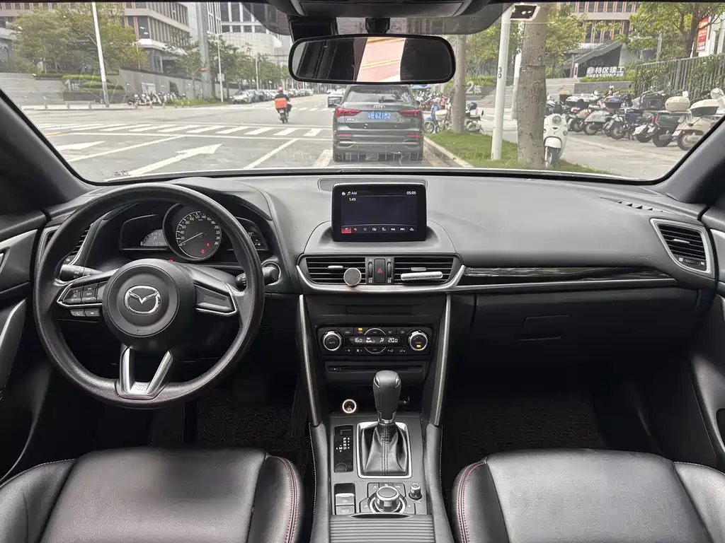 Mazda CX-4 — фото 9