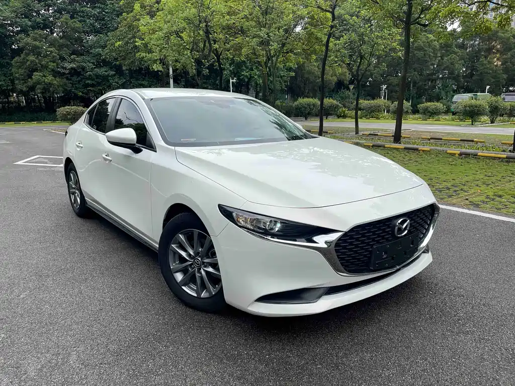 Mazda 3 Axela — фото 3